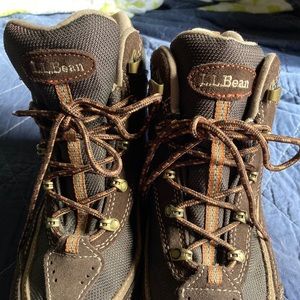 L.L.Bean Women’s Hiking Boots  shoes Women’s Size 9.5 Trek 2.5 Waterproof System